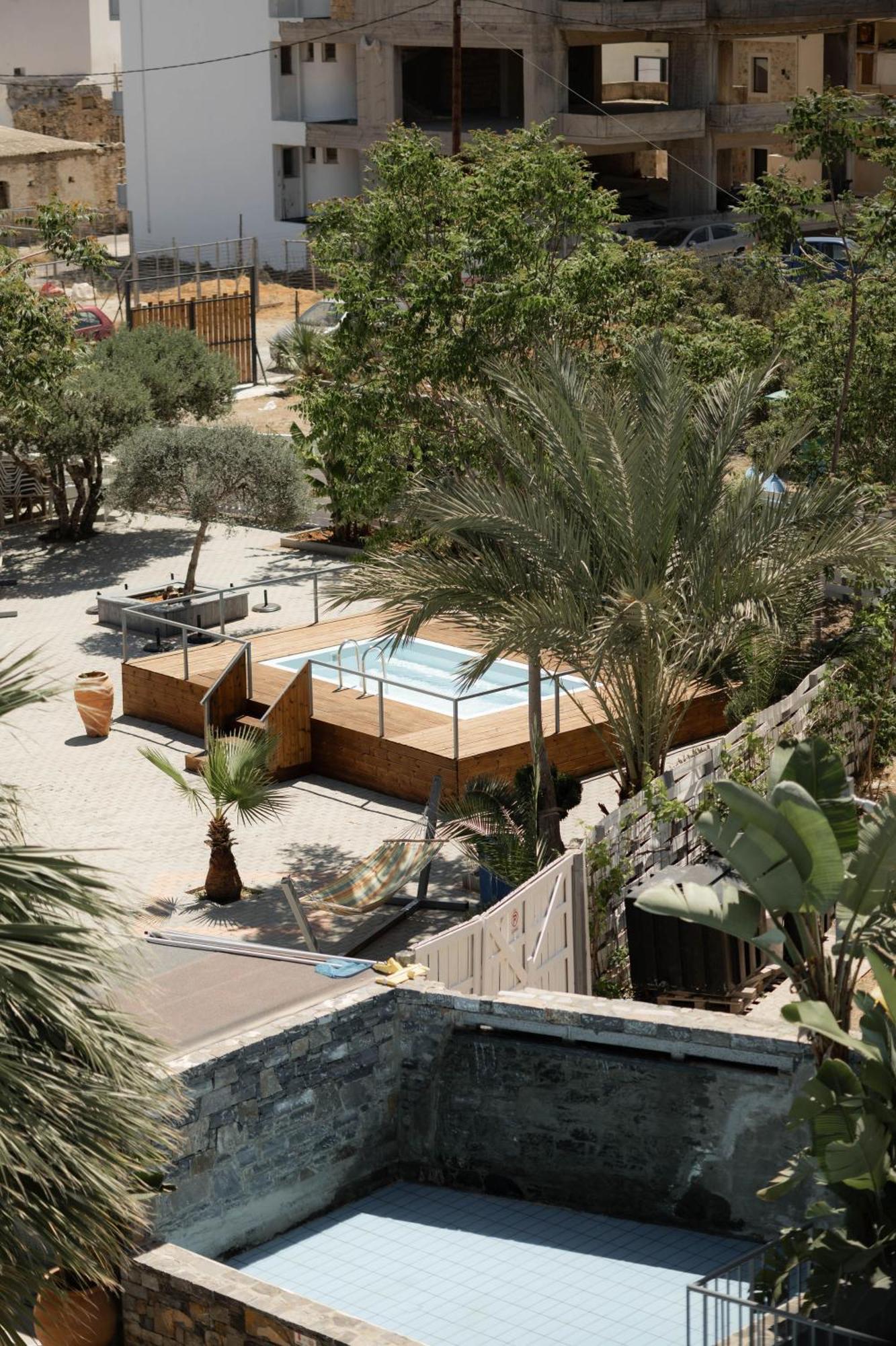 Hotel Pollis