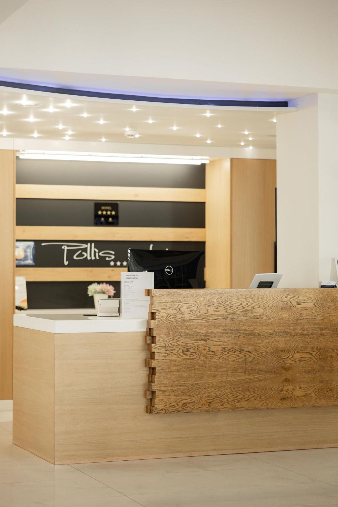 Pollis Hotel
