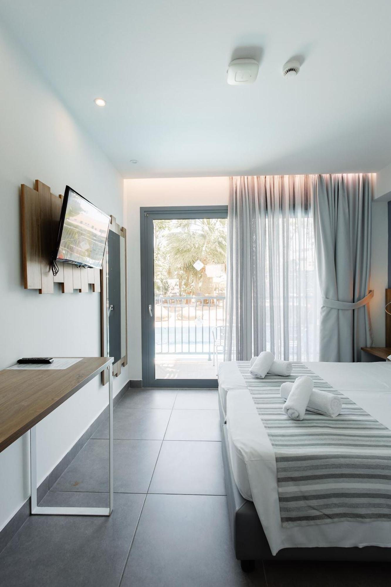 Hotel Pollis
