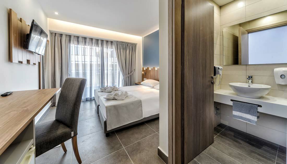 Pollis Hotel 4*