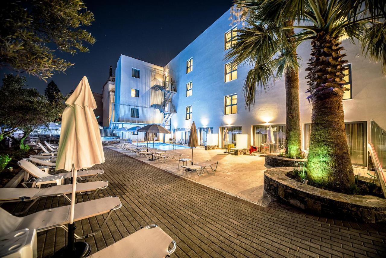 Pollis Hotel